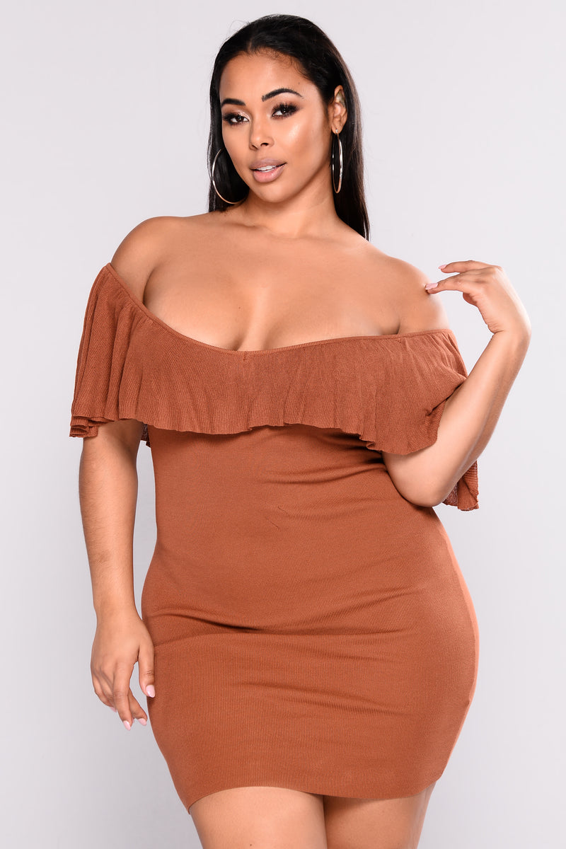 fashion nova models names plus size