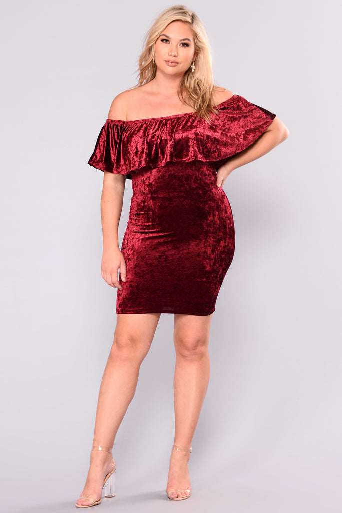 Shoulder Flaunt Dress - Burgundy