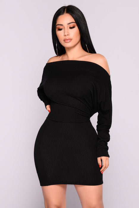 Taina Williams Steps Out in Black Look Featuring Fashion Nova