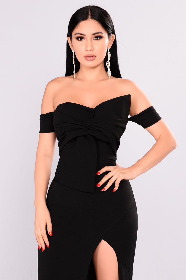 over the shoulder dresses black