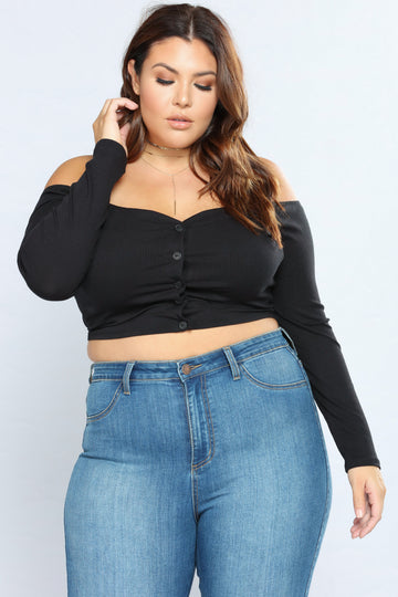 high waisted jeans and crop top plus size