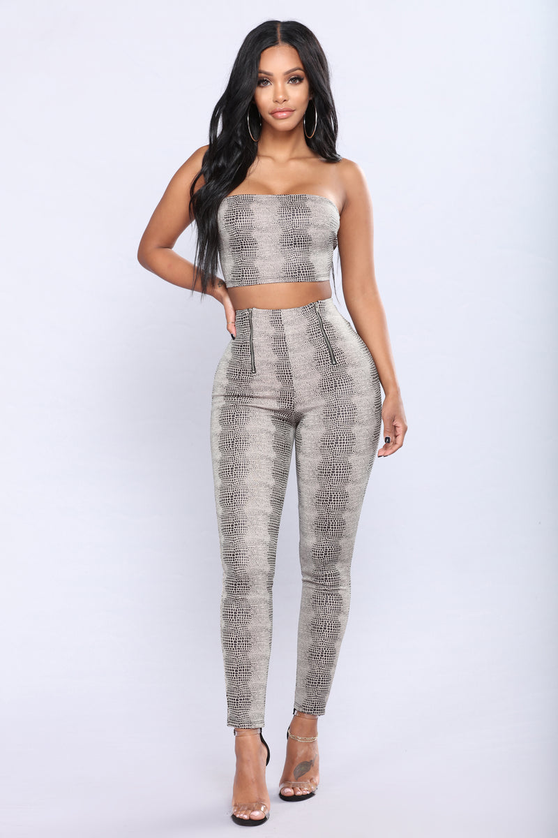 Womens Matching Tops & Bottoms | Crop Tops & Hoodies with Leggings