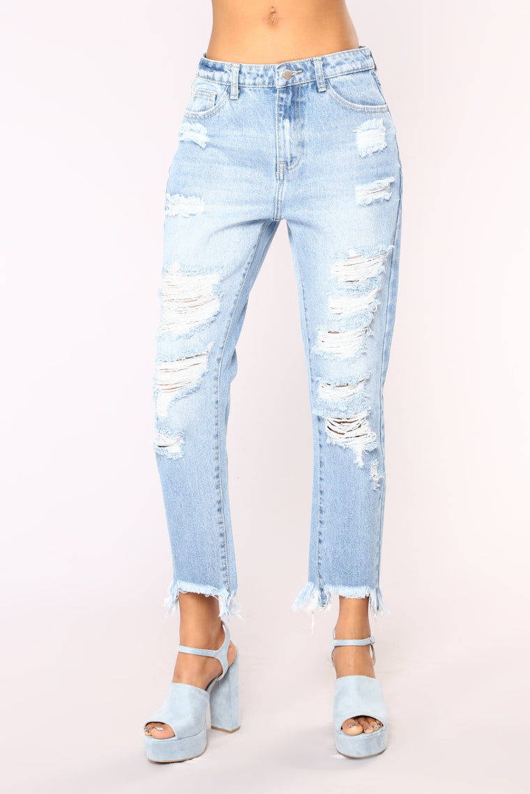 Never Stressed Distressed Boyfriend Jeans - Light Wash