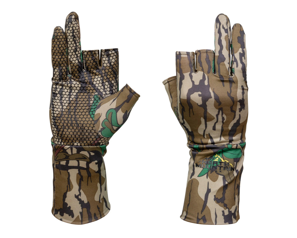 North Mountain Gear's Mossy Oak Greenleaf Camo Stretch Fit Gloves