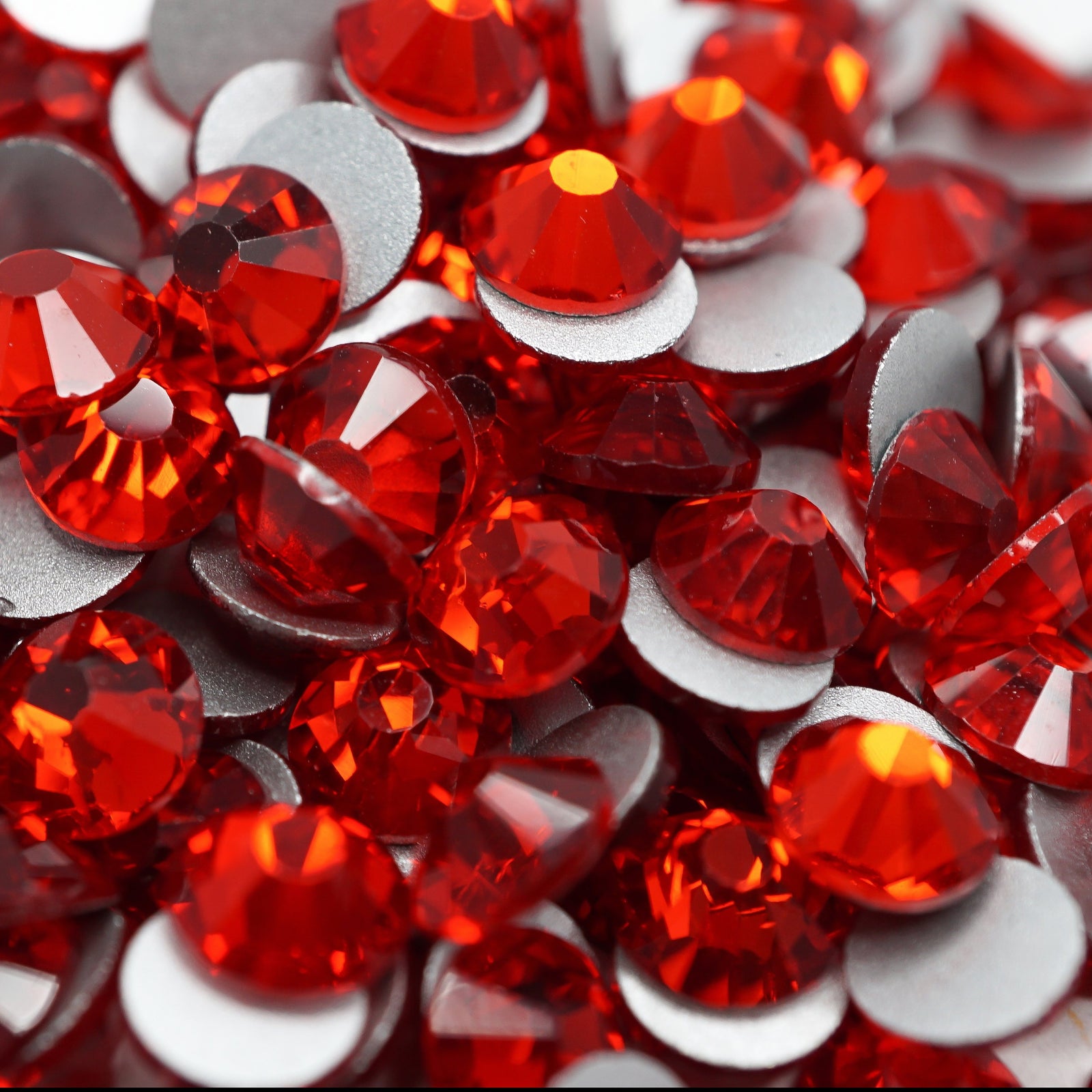 Light Siam Red Rhinestones Glass Non Hot Fix / Glue on Gems / Crystals of  Tumblers / Flat Back / Crystals for Bedazzling 