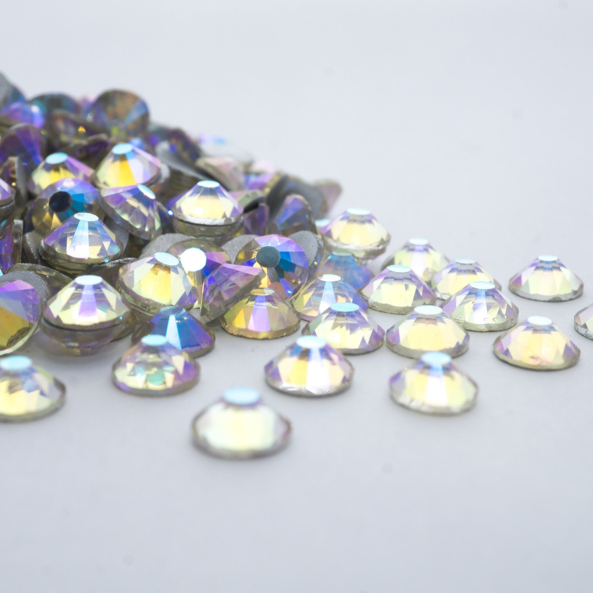 SUNSHINE - Crystal Rhinestones SS4-SS20 Size Non HotFix Gold FlatBack –  FluffyHeartNails