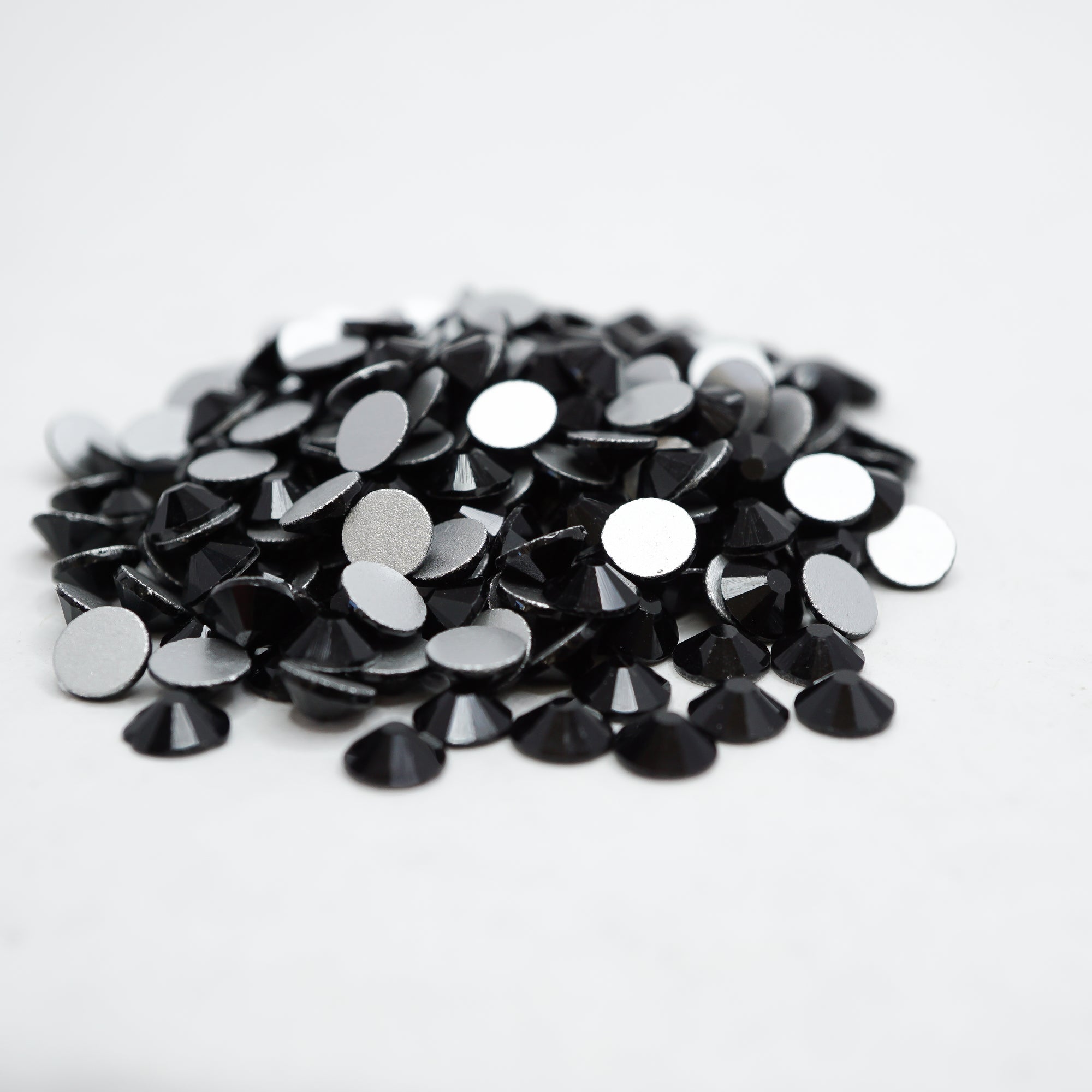 FLATBACK LUXE® Rainbow Black Rhinestones