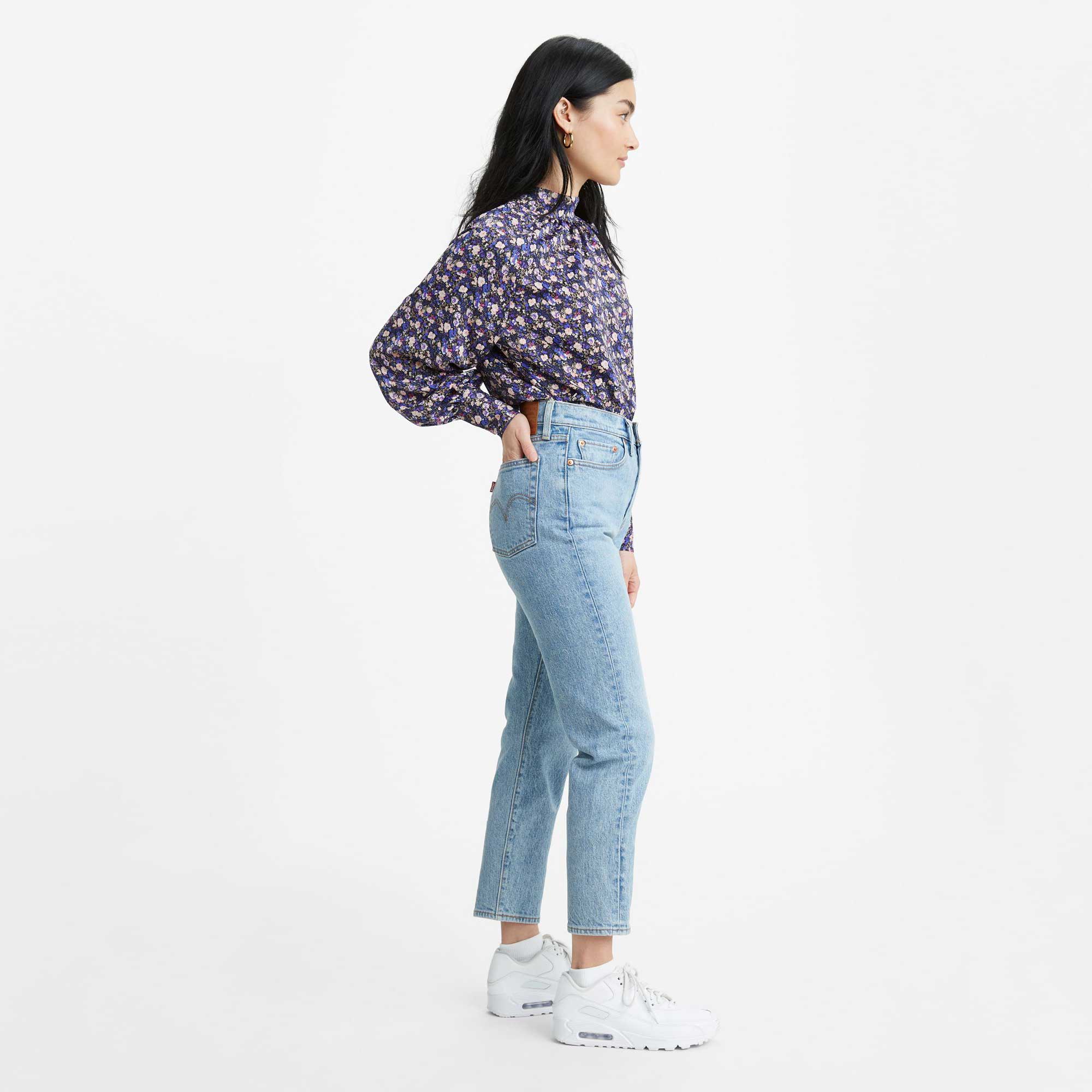 Levi's wedgie jeans…thoughts on fit? : r/PetiteFashionAdvice