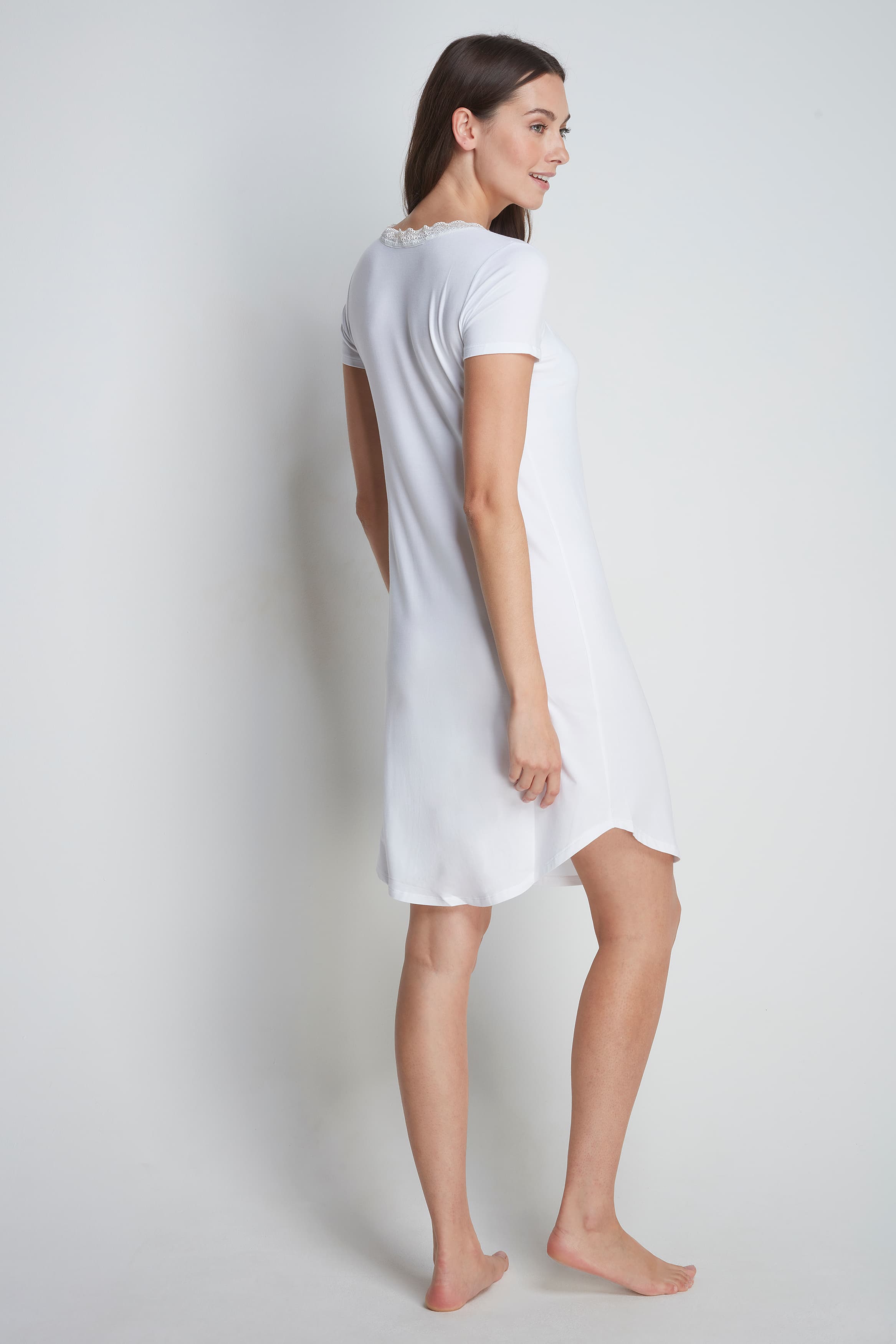 ladies white nightdress