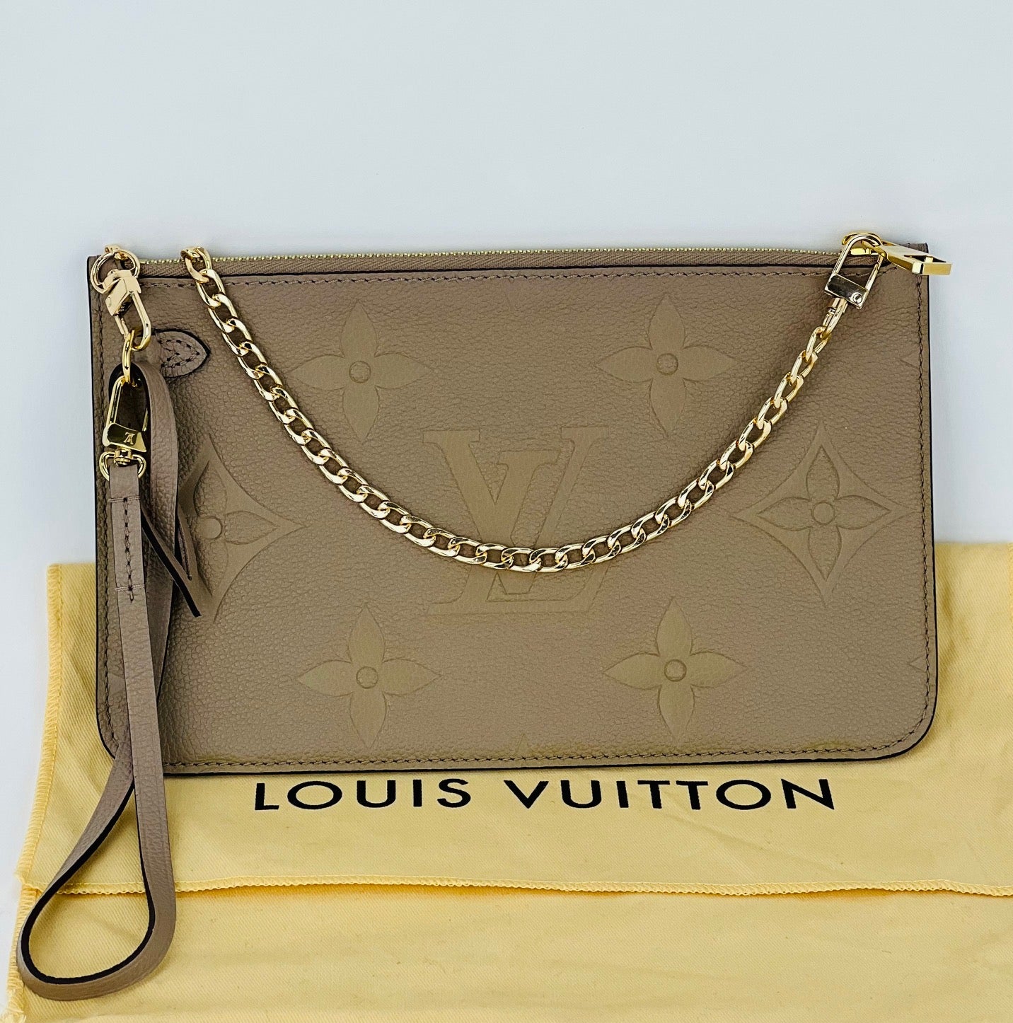 Louis Vuitton Pochette Accessories White Damier Azur Bag – Debsluxurycloset