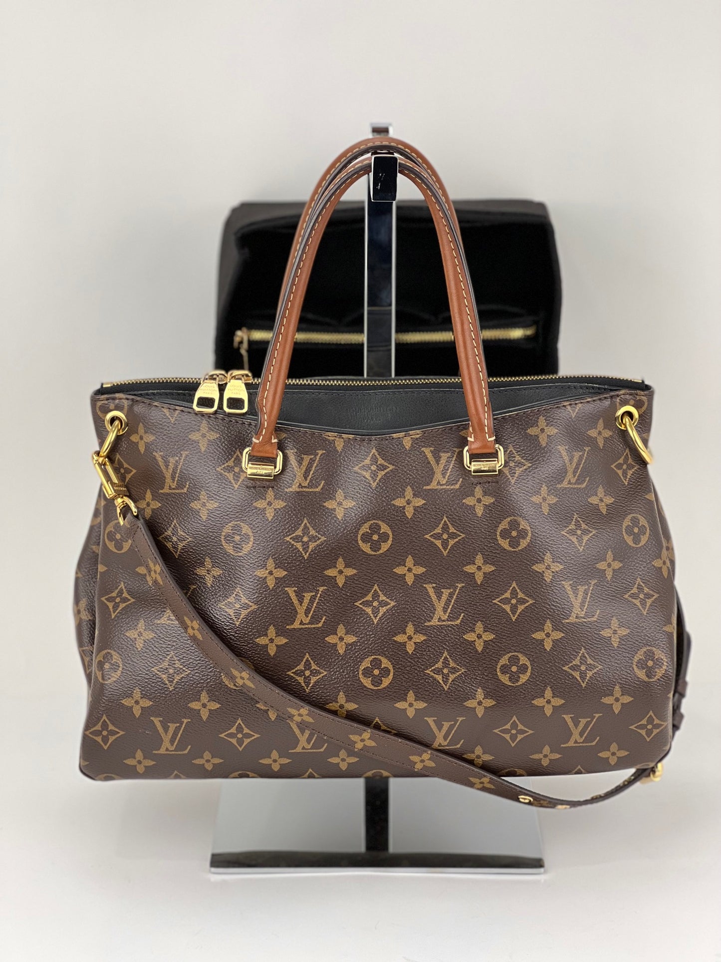 Louis Vuitton Monogram Braided V Tote MM White Leather Shoulder Hand B –  Debsluxurycloset