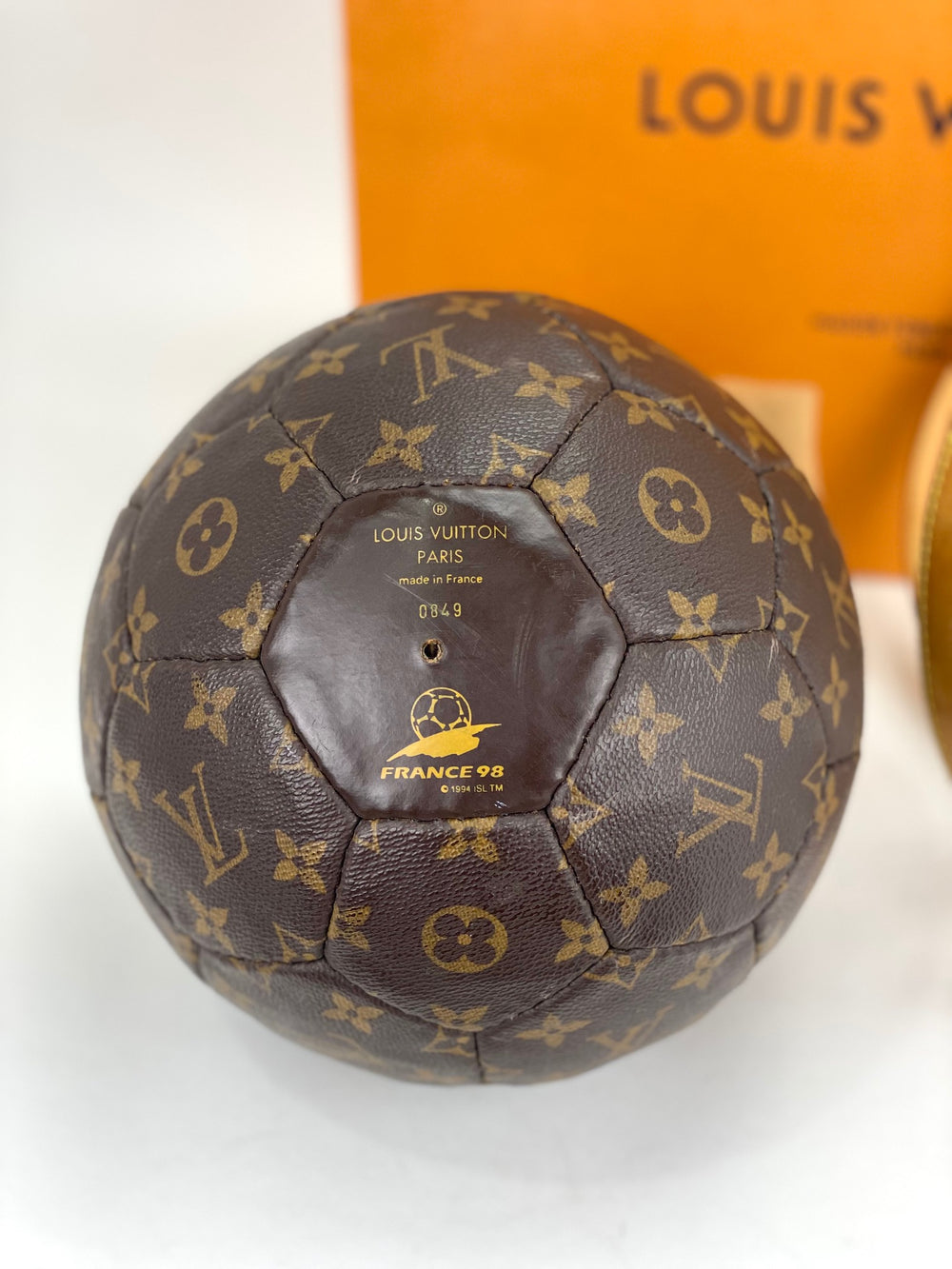 Auth Louis Vuitton MONOGRAM WORLD CUP France 98 SOCCER BALL 1A200140n
