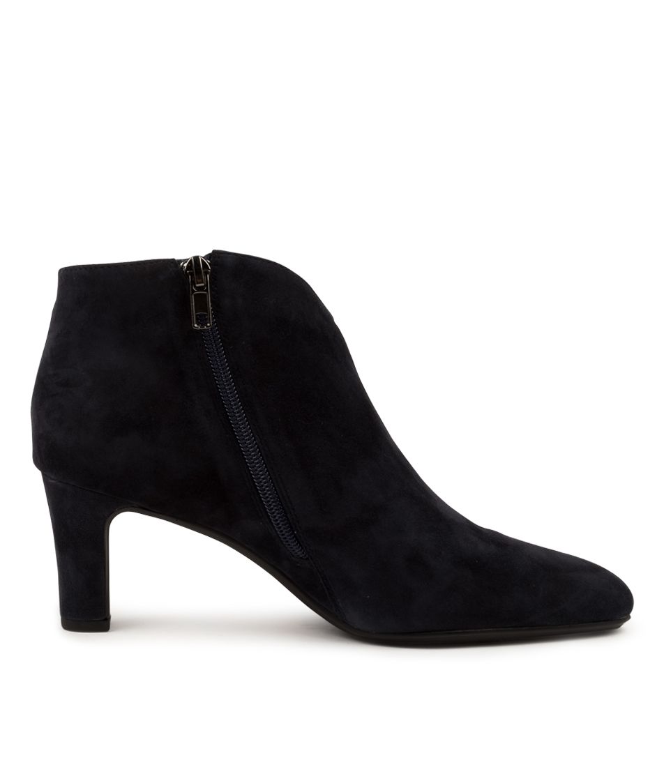 Django & Juliette Templess Black Suede