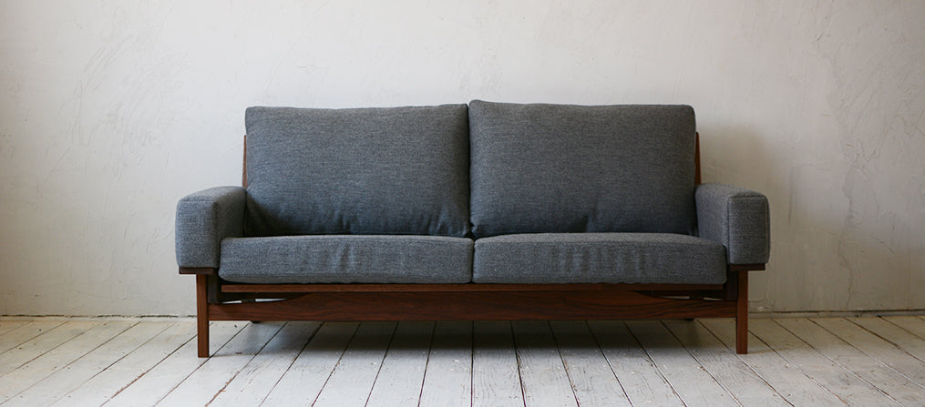 Newnormal Low Sofa 2.5シーター dop choucho khaki / blue_デザイン
