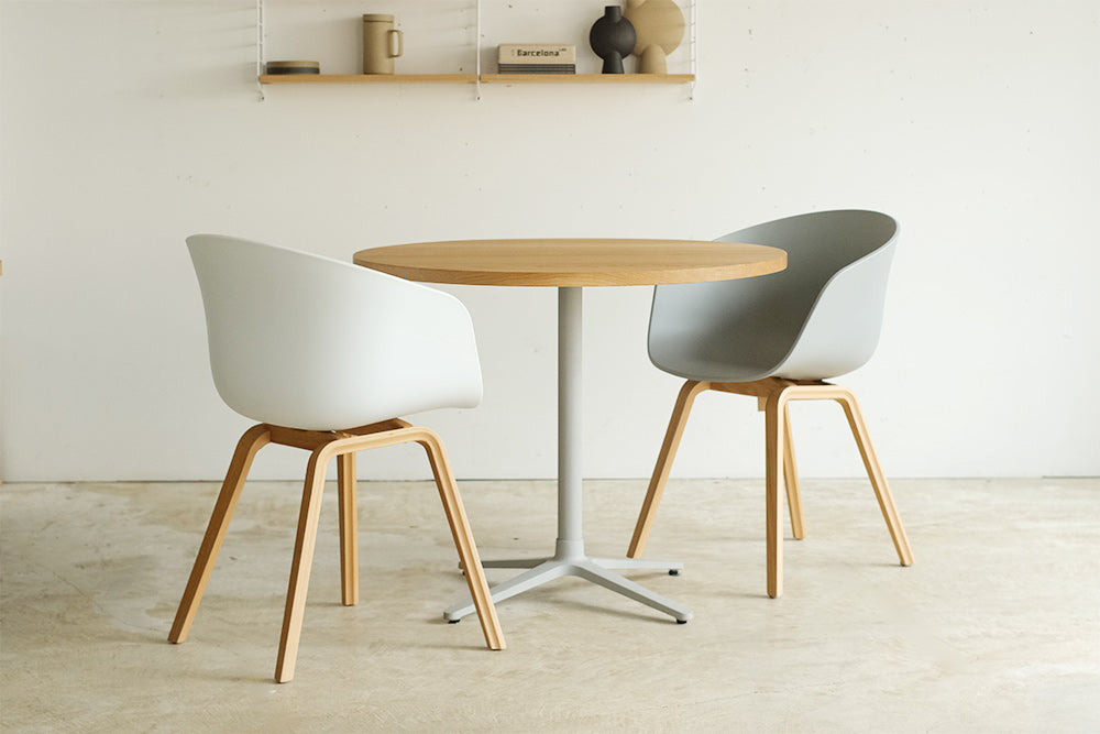 Round Cafe Table Φ900｜オーク無垢材 | 北欧家具 北欧インテリア通販 