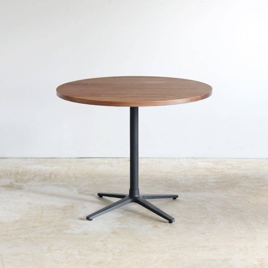 Round Cafe Table Φ900｜ウォルナット無垢材_Front