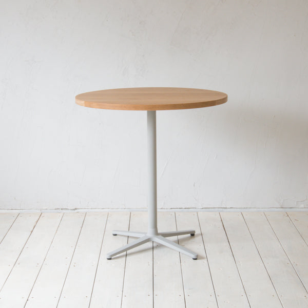 Round Cafe Table Φ700｜オーク無垢材【最大5年分割手数料無料】 | 北欧家具 北欧インテリア通販サイト greeniche  (グリニッチ)