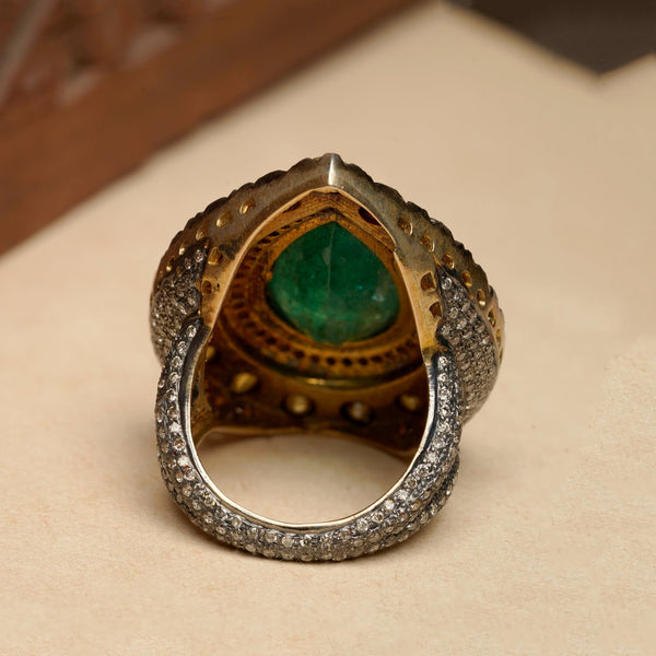 EMERALD STATEMENT RING IN 14KT GOLD WITH UNCUT DIAMONDS – Symetree