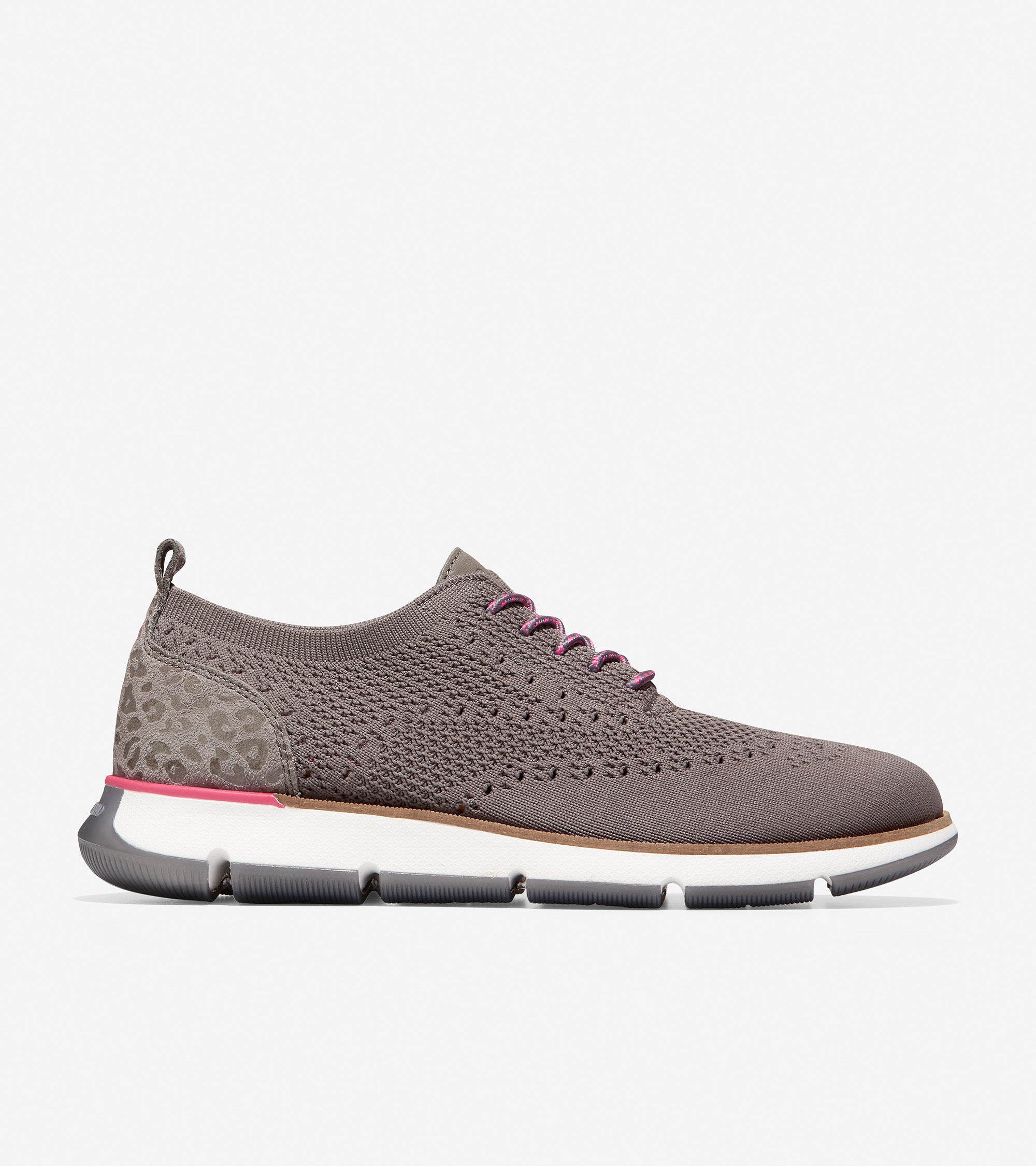 4.ZERØGRAND Oxford-W24067-CHARCOAL GREY STITCHLITE 