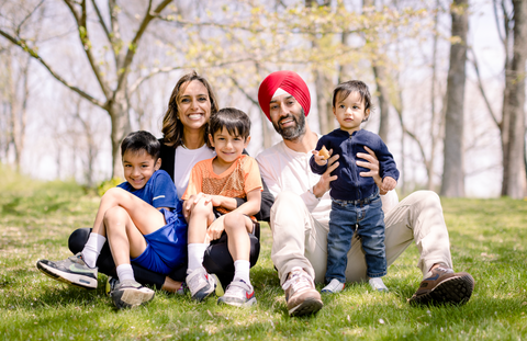 Deshi Singh Family Photo | Mini Bloom