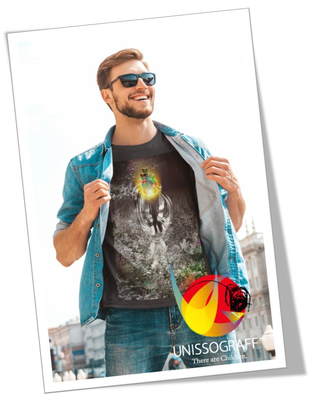 Man wearing Unissograff design T-shirt