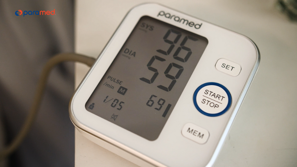 Paramed blood pressure monitor