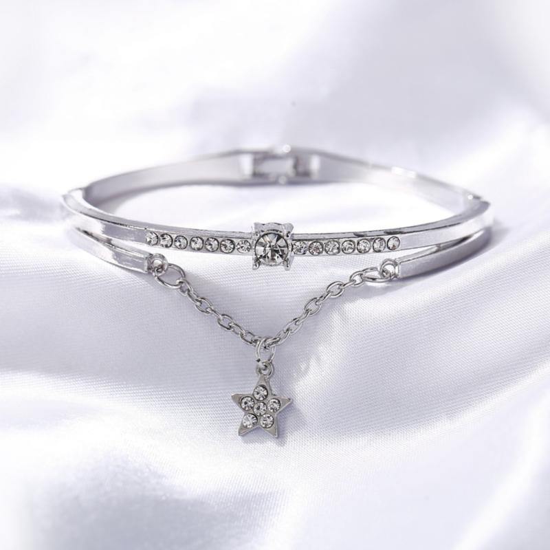 La Belle Fantastique Star decor rhinestone solid cuff bracelet |