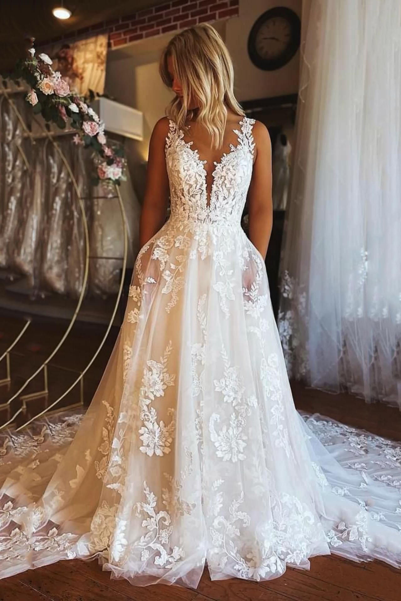 Elegant A Line V Neck Lace Appliques Wedding Dresses With Pockets DMW2 ...