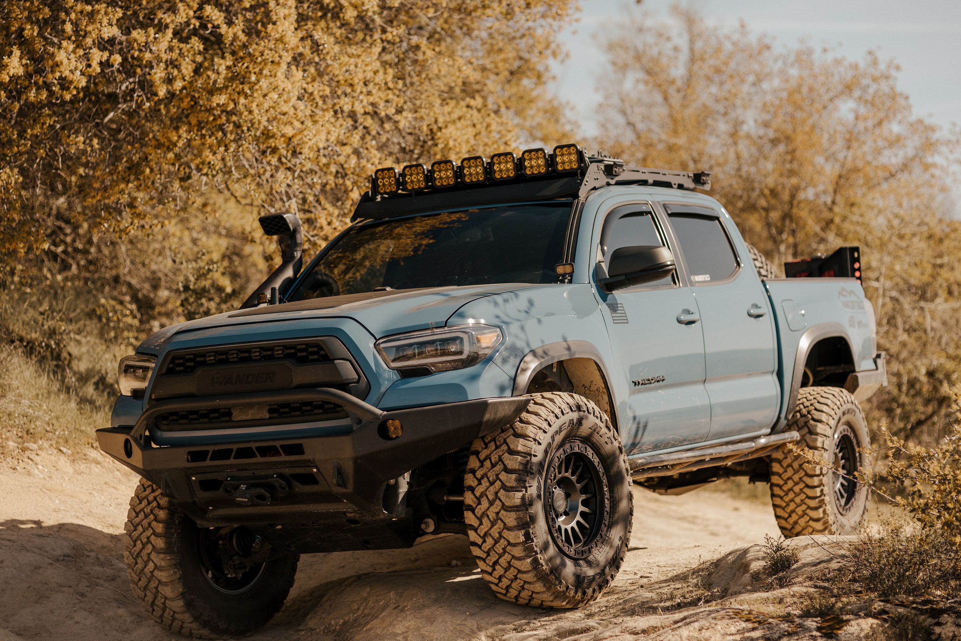 Diode Dynamics SS5 CrossLink 7Pod LED Light Bar — Lifestyle