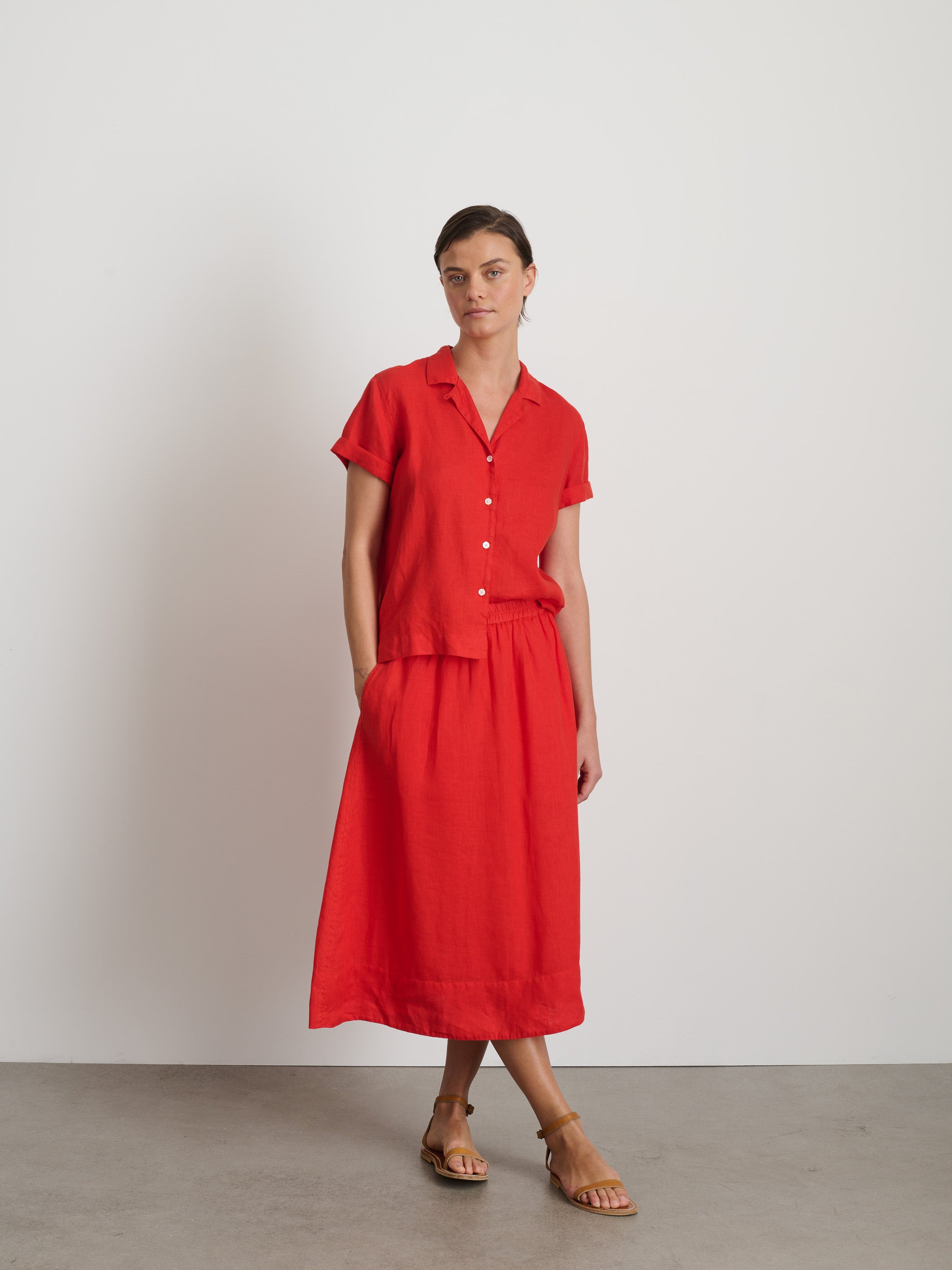 Shop Alex Mill Maddie Skirt In Linen In Chili