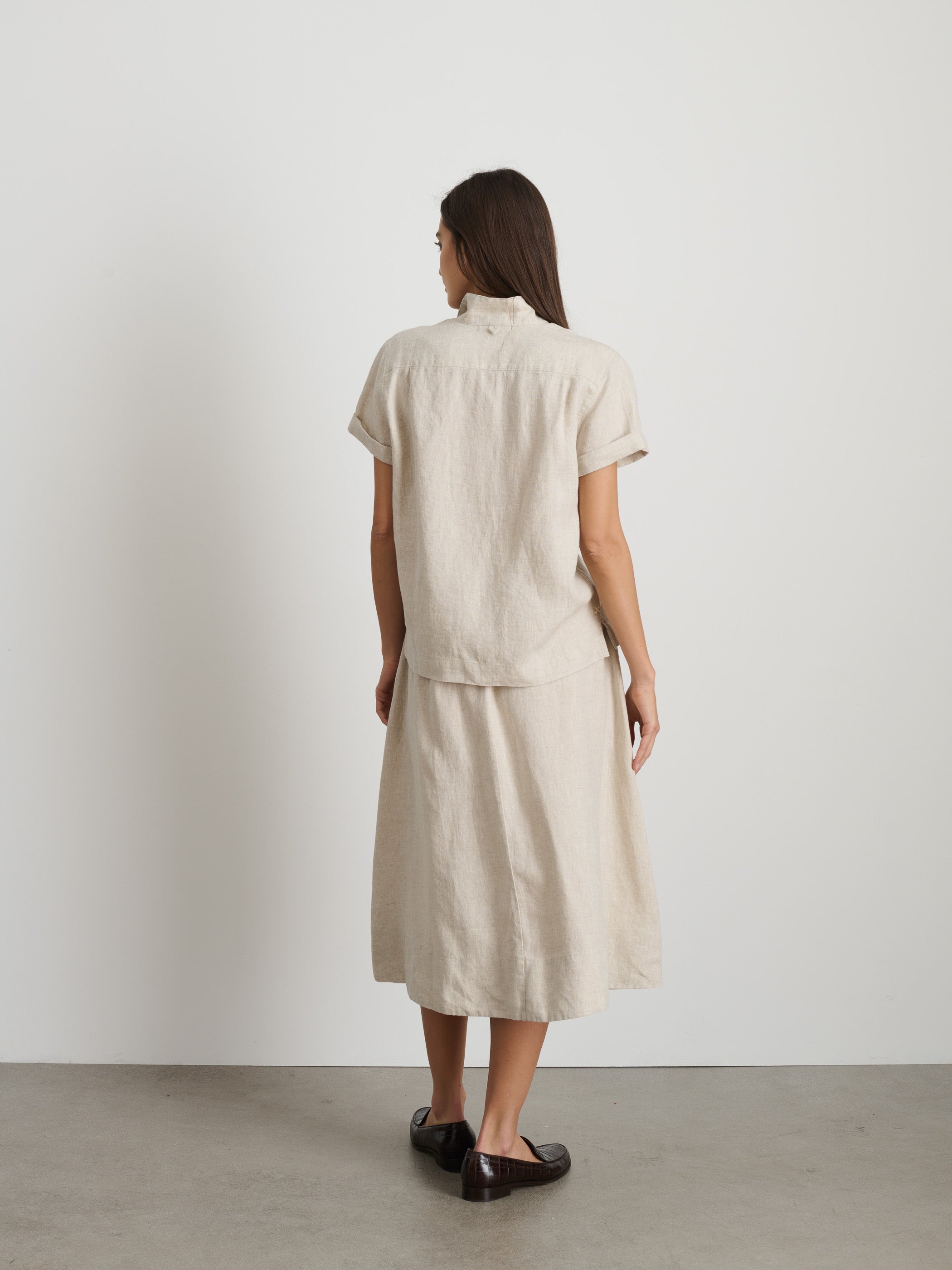 Shop Alex Mill Maddie Camp Shirt In Flax Linen