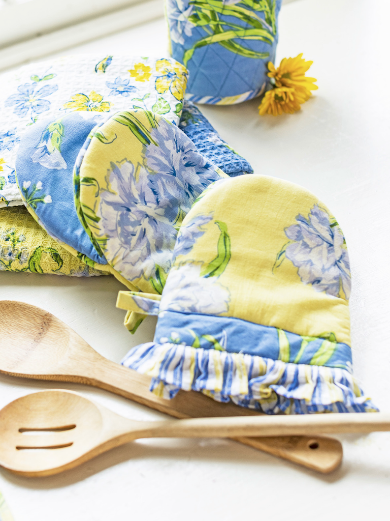 Provence Patchwork Mini Mitt Set