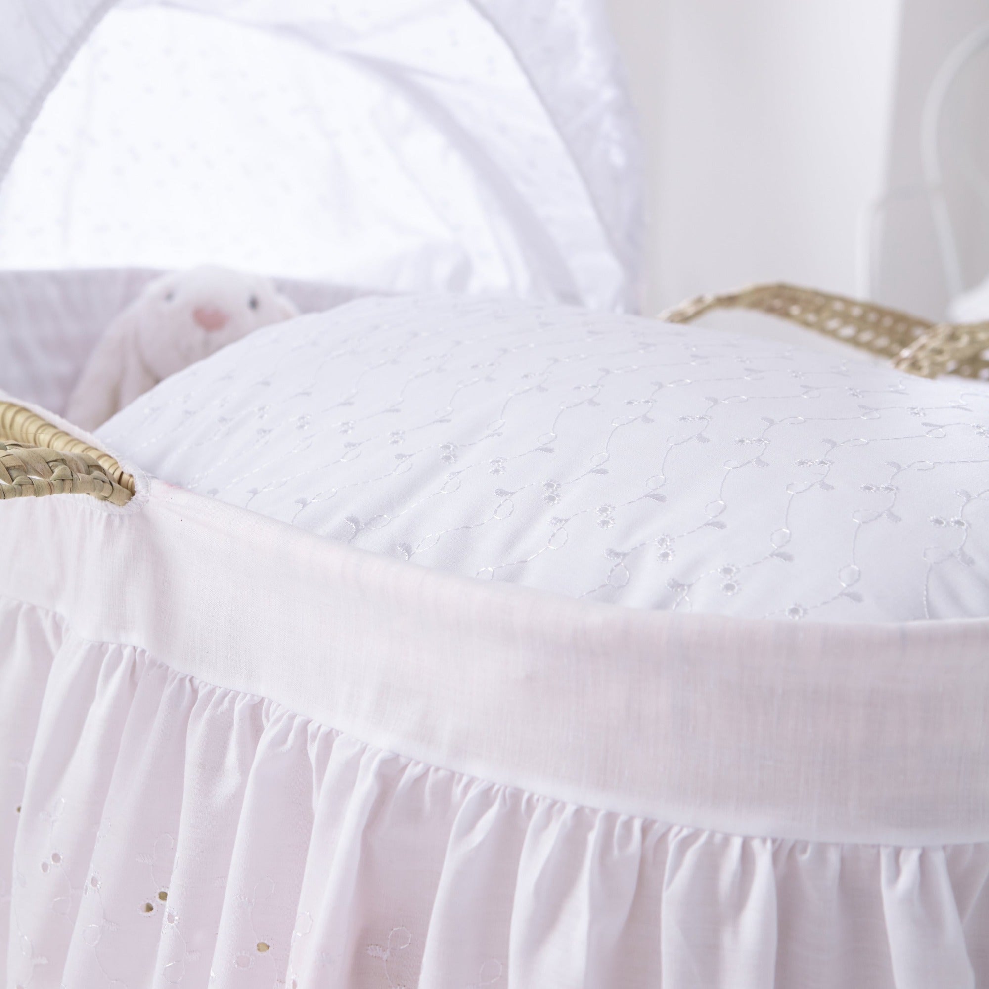 Broderie Anglaise Palm Moses Basket