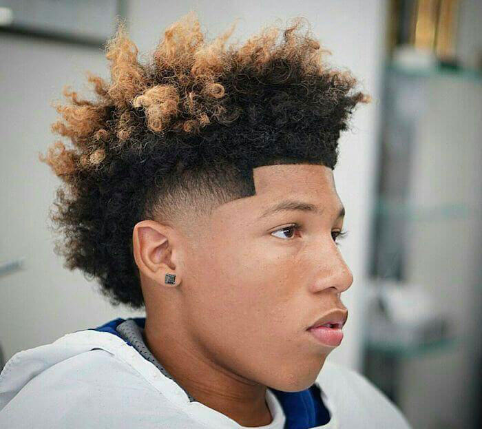 Coiffure Afro Top 13 Coupes De Cheveux Crepus Pour Homme Noir Et Met Eternel Paris