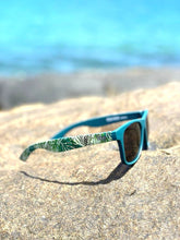 Load image into Gallery viewer, Possi Group Sunglasses
