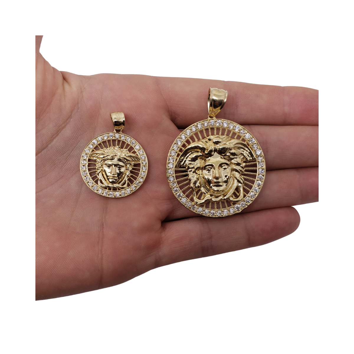 10K Medusa Gold Pendant LA161