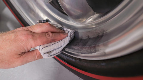 polishing tire rims with metal polish