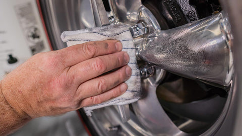 polishing tire rims with metal polish