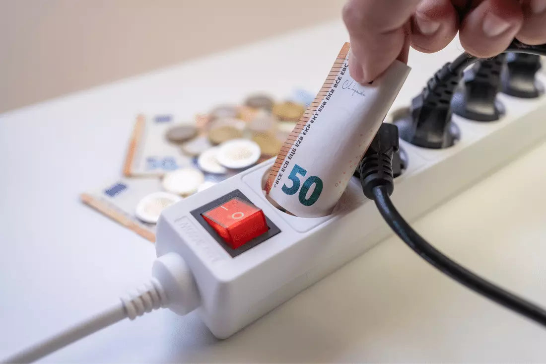 Banknote in multi-socket