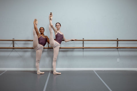 melanie McIntire and LilaRose Yelin in the ballet studio taken by photographer Eva Nys