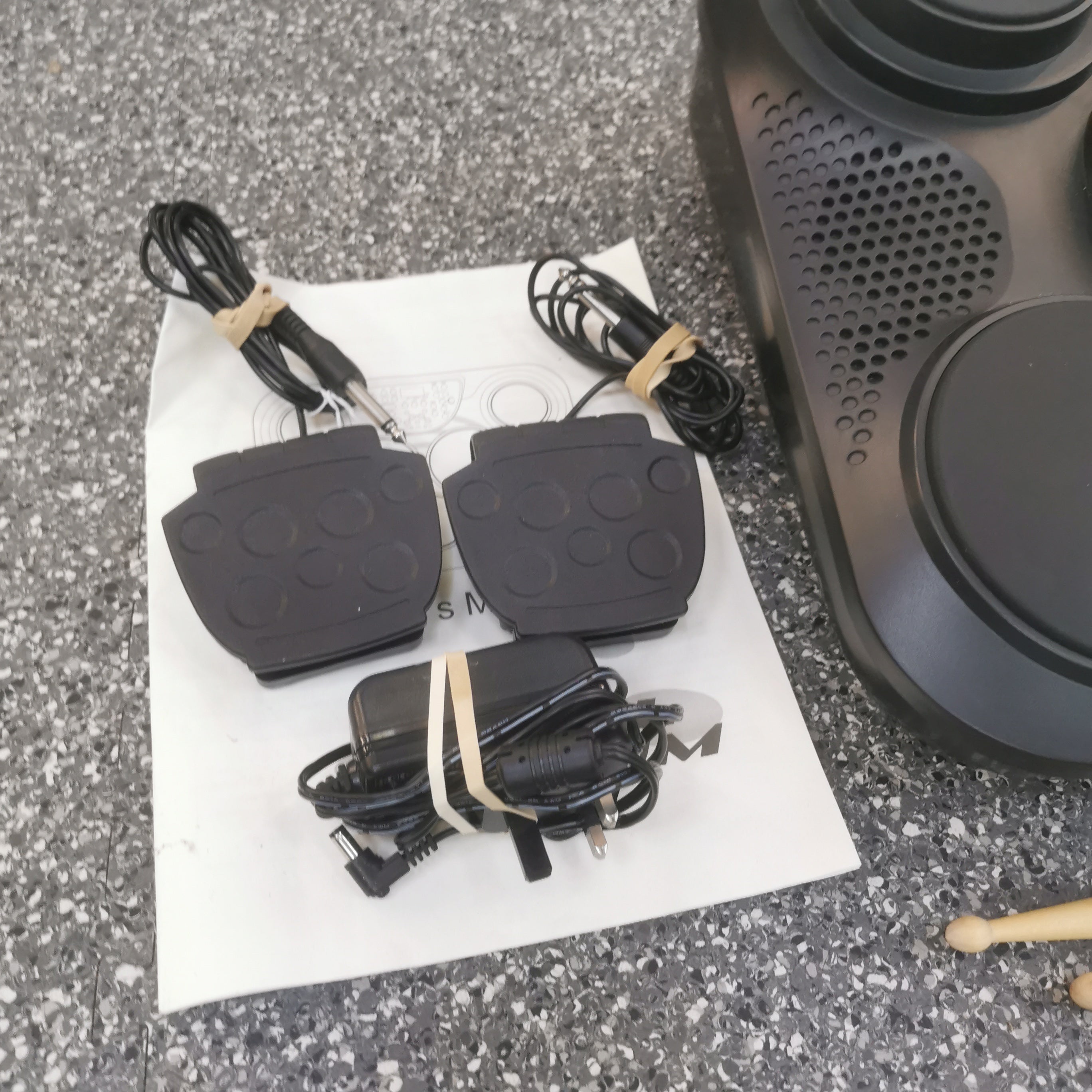 DD70 Portable Electronic Drum Pads by Gear4music, with Pedals, Manual & Power Supply - Image 4