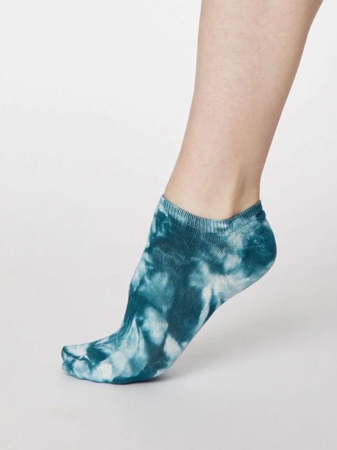 Thought Tie Dye Trainer Socks in Lagoon Blue