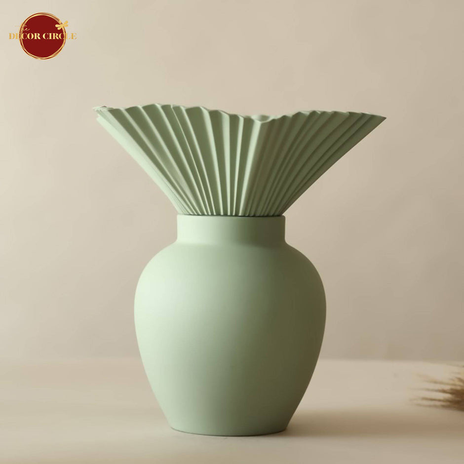 Decorative Flower Vases | The Decor Circle