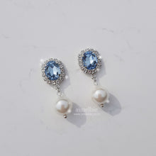 Load image into Gallery viewer, Light Sapphire and Pearl Earrings (ITZY Yuna Earrings)