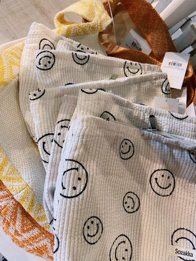 Smiley Face Retro Flower Tote – Earthy Plant Mama