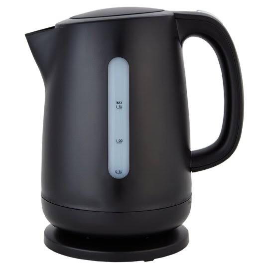 black plastic kettle