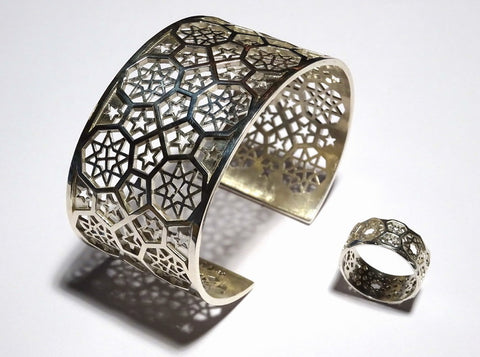 3D printed jewelry bracelet and ring designed by Dutch Architect Firm Mulderendevries