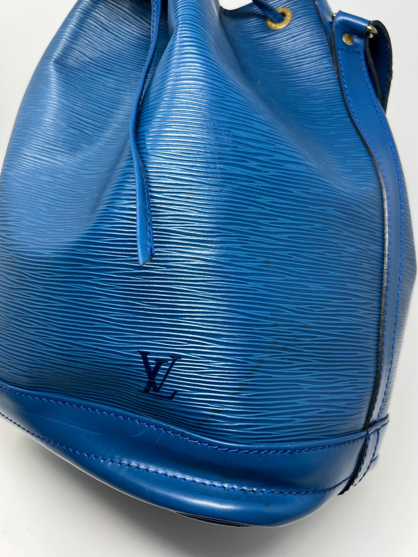 Chanel Gabrielle Calfskin Small Hobo Bag Navy Blue - NOBLEMARS