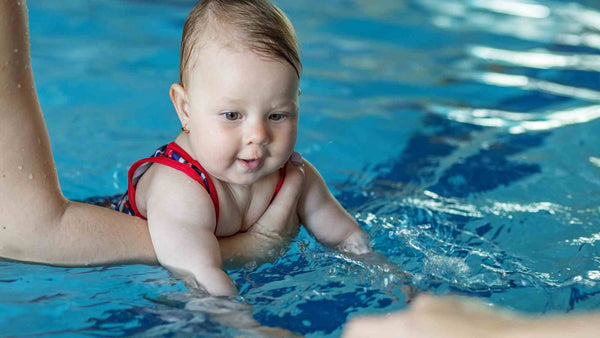 Child in swim lessons 