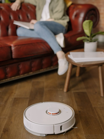 Robot vacuum cleaner, white color